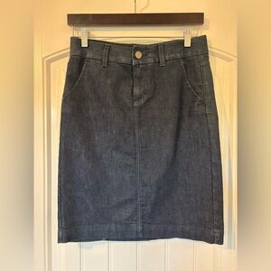 Banana Republic Limited Edition Classic Dark Denim Pencil Skirt Size 4